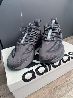 Adidas AlphaBoost V1