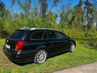 Toyota Avensis 18
