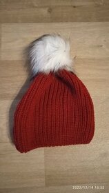 NOVÁ ZIMNÍ ČEPICE/KULICH S BAMBULÍ