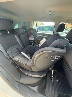 Britax RÖMER Autosedačka Dualfix M i-Size (9-18 kg) - Černá