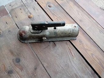 Přívěsná kulová spojka – starší, funkční