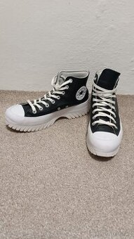 Kotníkové kožené tenisky Converse, vel. 41