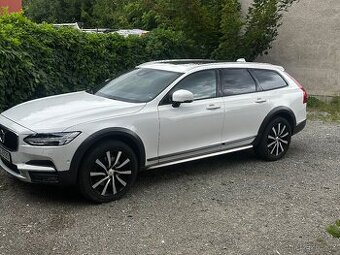Alu kola vč zimní pneu 235/50/19 et45