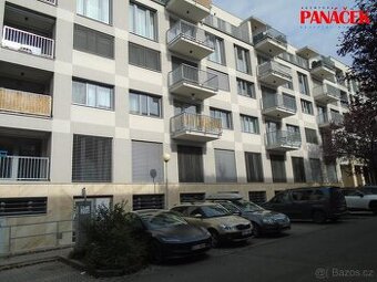 Pronájem garážového stání Zlín Sadová