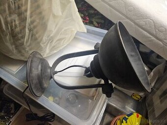Nástěnná lampa