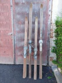 Dřevěné lyže