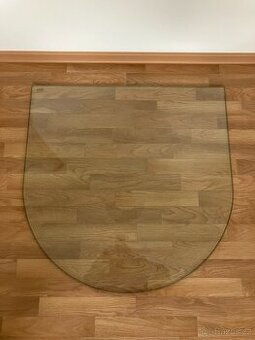 Sklo pod krbová kamna tl. 8 mm - půlkruhové