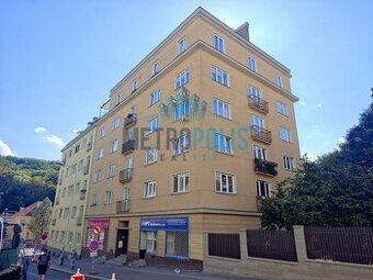 Stylový a světlý byt 3+1 v srdci Košíř – 83,5 m², poslední p