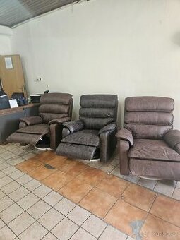 TV- KŘESLO  HOUPACÍ