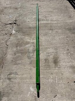 AXE10828 hnacia hriadeľ lišta John Deere R