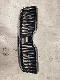 Maska chladiče mřížka Škoda Superb 3 (předfacelift)