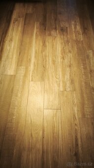 Keramická dlažba imitace dřeva