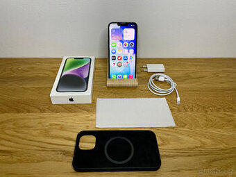 Apple iPhone 14 128GB Midnight - velmi pěkný, baterie 89%