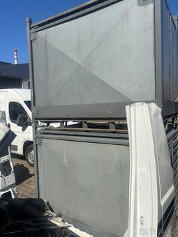 Prodám dva ocelové boxy