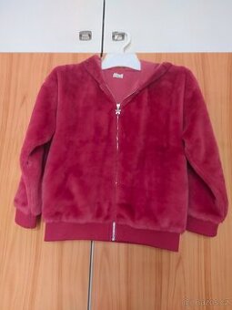 2 kusy zimních bund na 8-9let