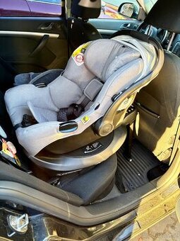 Autosedacka se zakladnou Joie