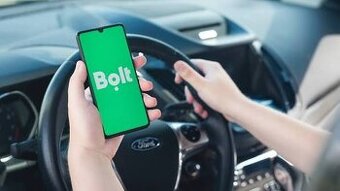 BOLT UBER