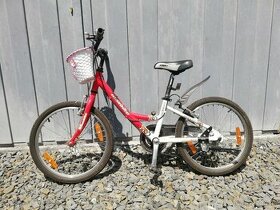 Dívčí kolo s košíčkem