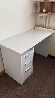 Prodám psací stůl bez poškození