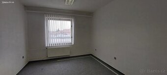 Kancelář 15,7 m² v Třebíči – klidné zázemí pro podnikání
