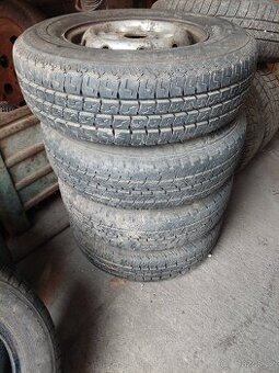 Ford Transit kola R14