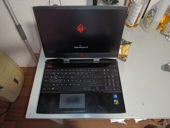 Herní notebook HP Omen 15 plně funkční - 1
