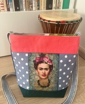 Nová crossbody kabelka Frida