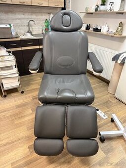 Pedikérské třímotorové křeslo