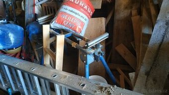 Stojan na pokosovou pilu