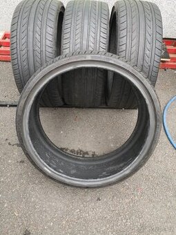 Nankang 225/30/20 letní pneu - 4ks