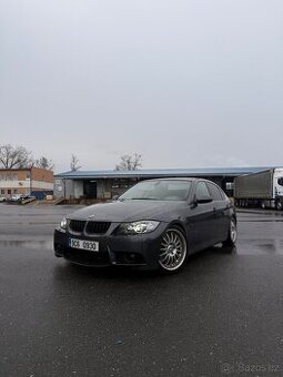 BMW e90 330i