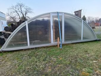 Zastřešení bazénu