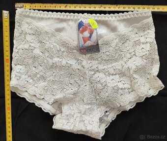 motýlek,lambáda,podprsenka,slipy,kalhotky ks 50,-