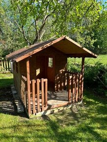 Dětský dřevěný zahradní domek