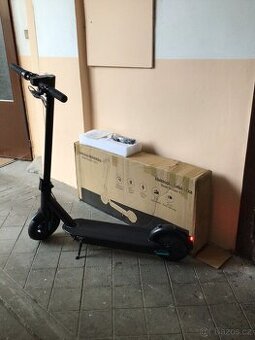 Elektrokoloběžka dojezd 50 km, 30 km/h uveze 150kg