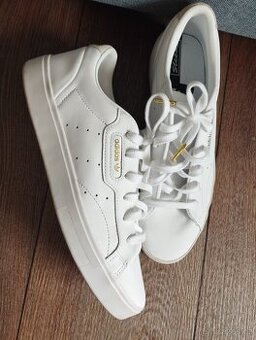 Tenisky Adidas dámské 40/41 TOP