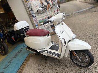 Lambretta V 125 Special, první majitel, původ ČR