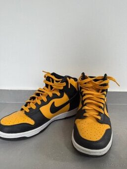 Nike Dunk High Retro university gold/ black-white