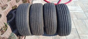 Pneu 215/60/16 94V