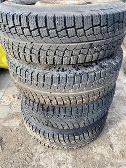 Pneu 225/75 r16 C
