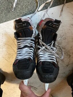 Brusle Ccm Ft 4pro
