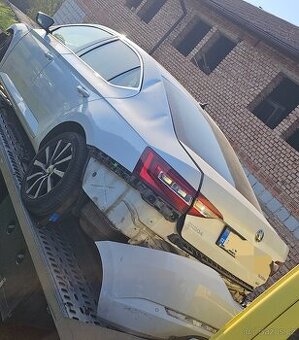 Škoda superb 3 na náhradní díly