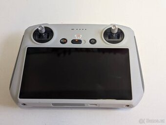 Vysílač DJI RC
