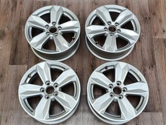 5x100 Audi A1 6Jx15 ET37 číslo dílu 82A601025 alu disky