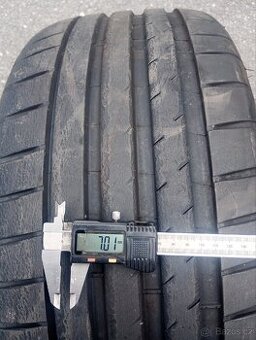 Letní pneu Michelin 245/35 r 20 pilot cup2 - 1