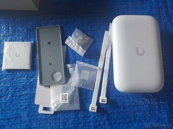 2x Ubiquiti Swiss Army Knife Ultra + 2x 48V POE adaptery