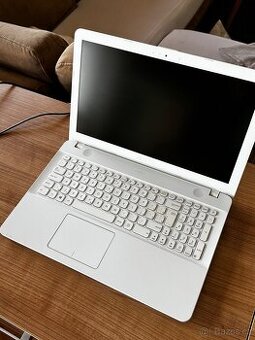 Notebook Asus R541s