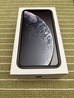 Iphone XR 64GB černý, bat.80%, 14 krytů