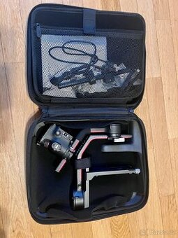 DJI RS 3 Pro – profesionální stabilizátor, stav jako nový