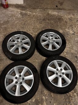 Alu disky r16, zánovní zimní pneu